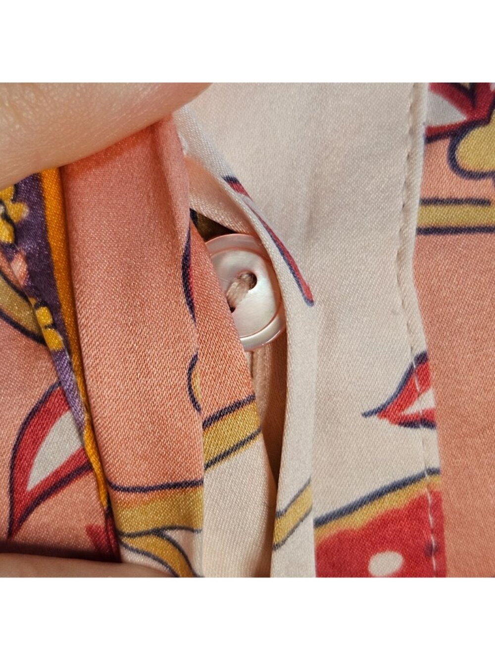 Woman's vintage Talbots silk boho pink paisley print v neck button down blouse 8 - Picture 3 of 10